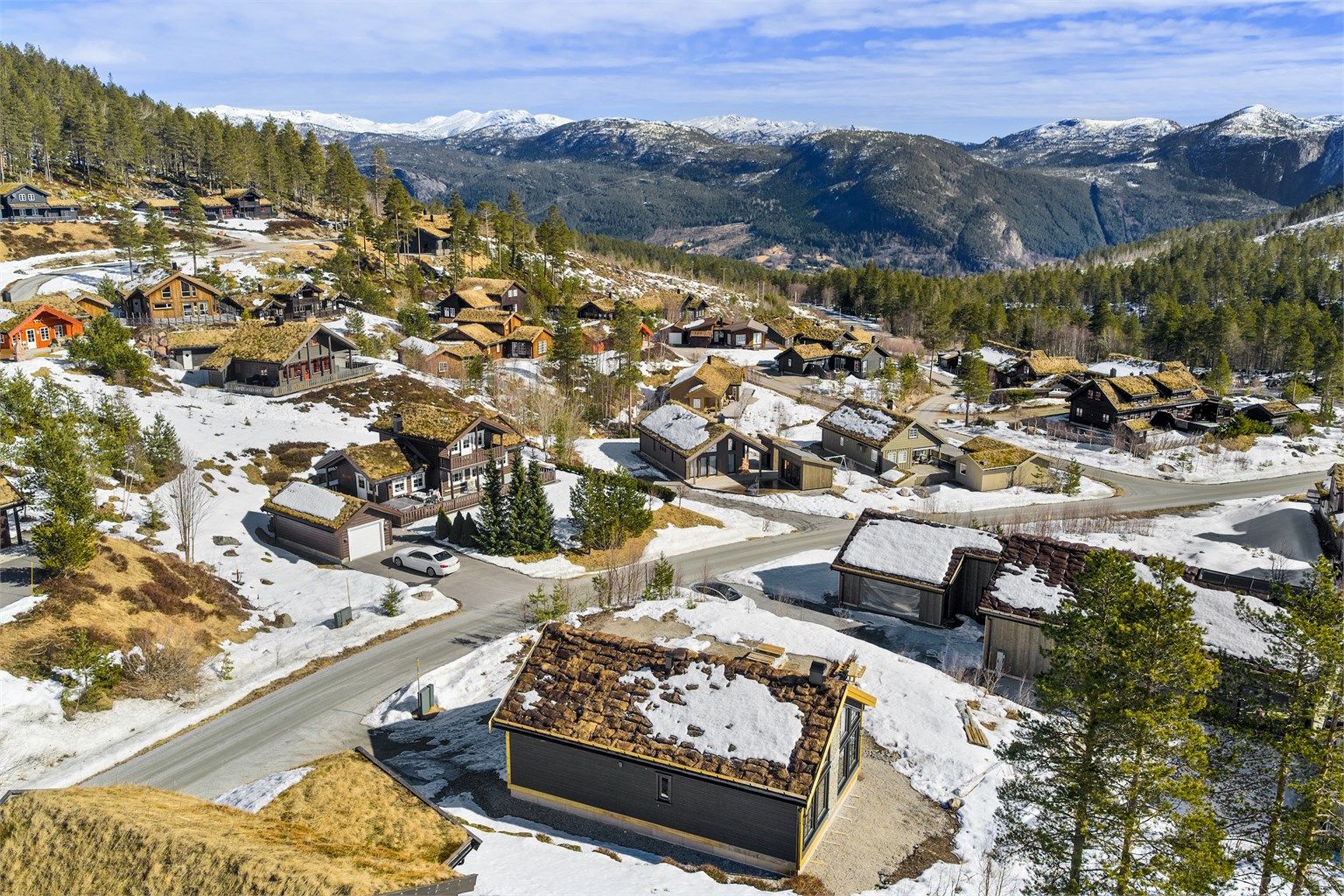 Utsikten mot Setesdalen og fjellene i øst.