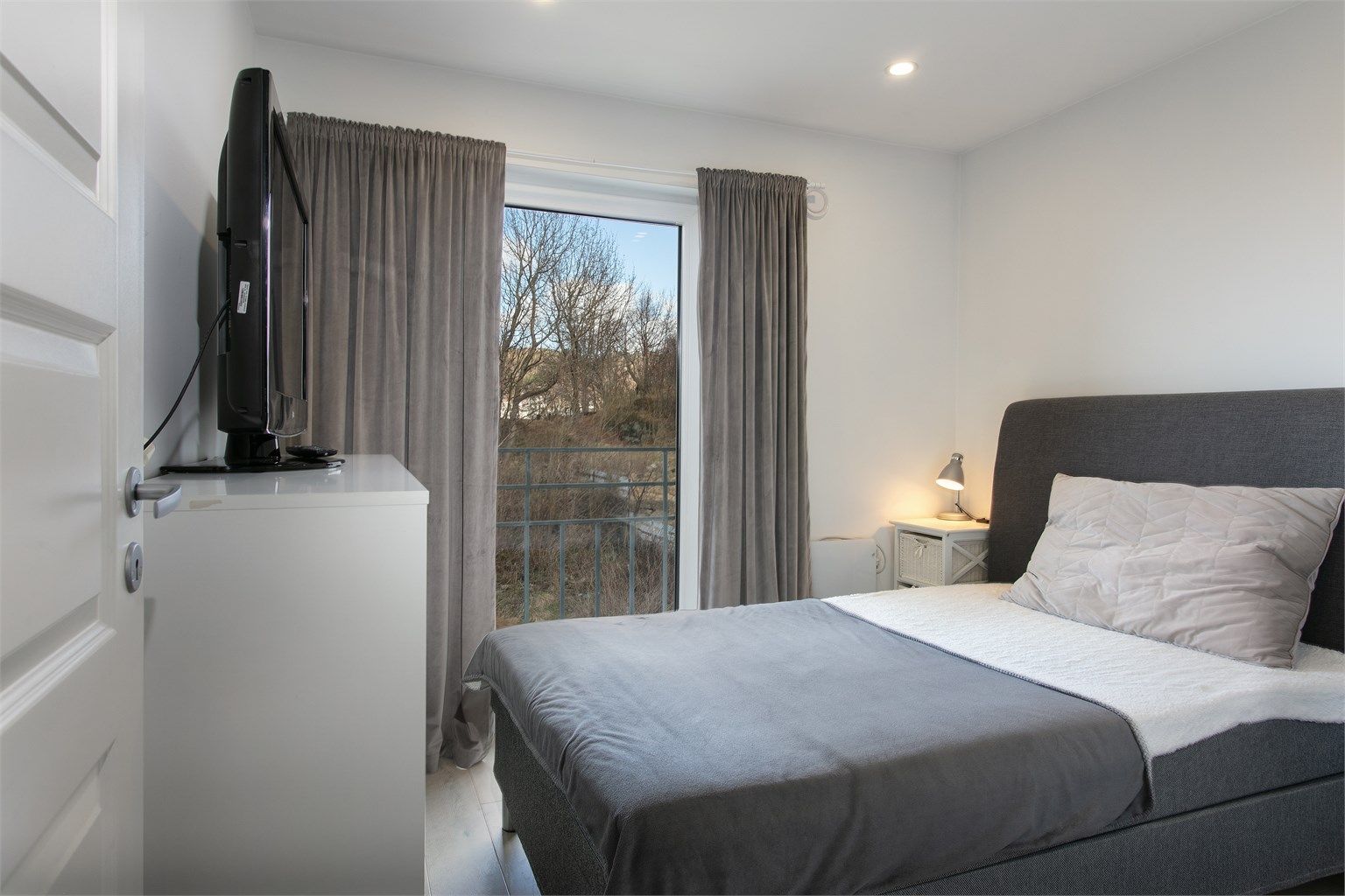 Soverom i hovedetasjen med nordvendt orientering