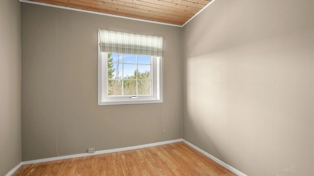 Soverom 3 er på 9 kvm og egner seg godt som barnerom, gjesterom eller hjemmekontor.