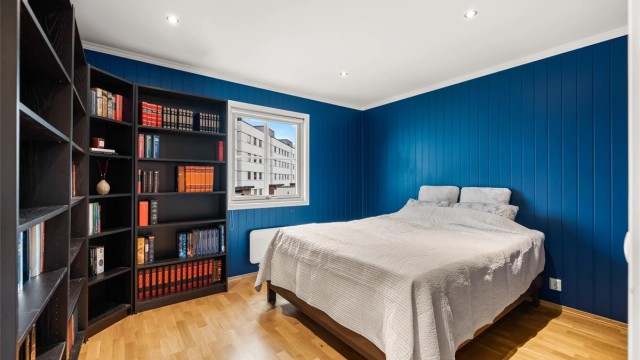 Det andre soverommet har også en god størrelse og kan enkelt innredes som kontor eller gjesterom.