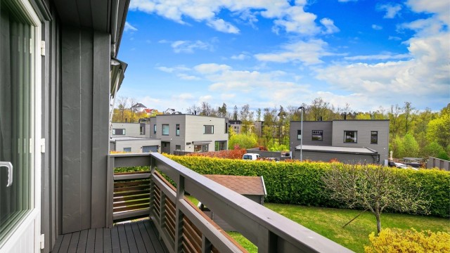 Herlig sydvendt balkong på ca. 3 kvm