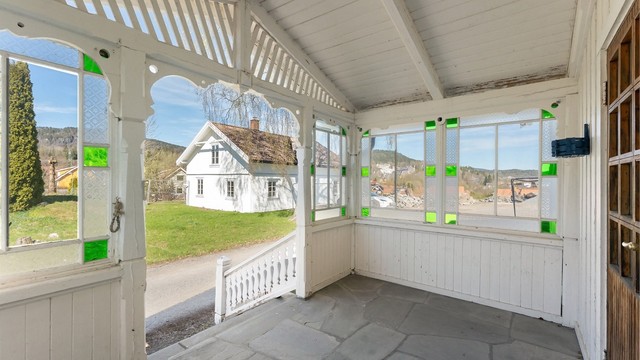 Velkommen til visning av denne flotte eneboligen med en rik historie, og et godt utgangspunkt for den perfekte familieboligen