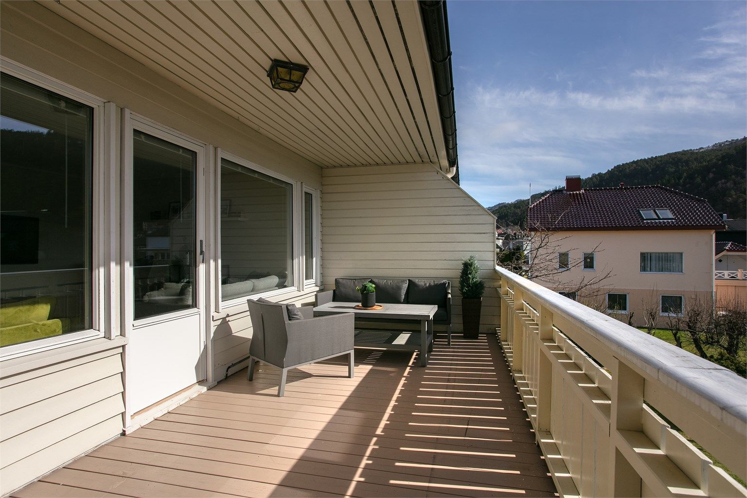 En fin forlengelse av stuen på varme dager.