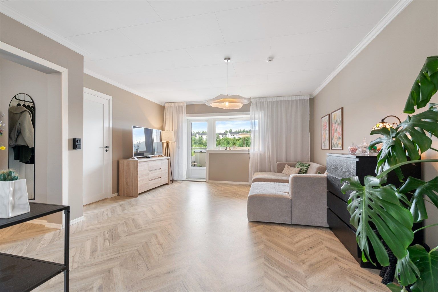 Stue med utgang til balkong