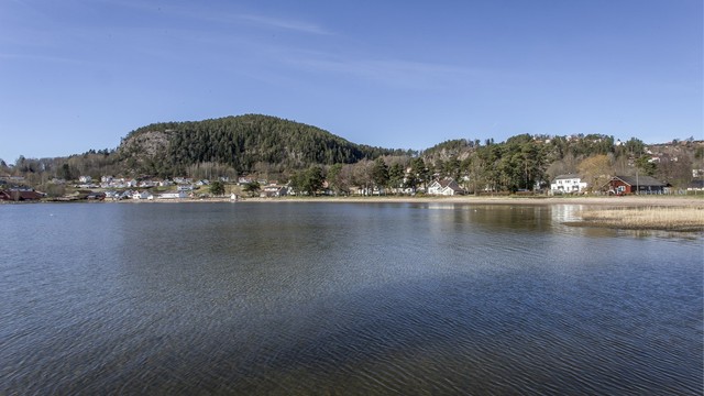Fra eiendommen er det gangavstand til Bergerbukta, Sandviken og Ulvika - alle med flotte bademuligheter..jpg
