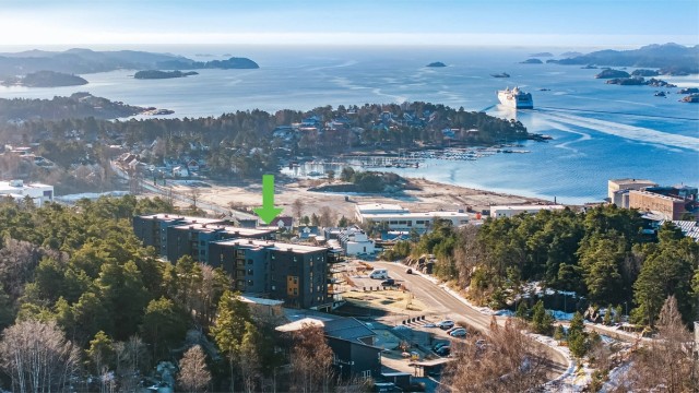 Veraåsen er et attraktivt boligområde og et sosialt nabolag for alle aldre. Flotte turområder i nærområdet og kort vei til sjøen og videre inn til sentrum.