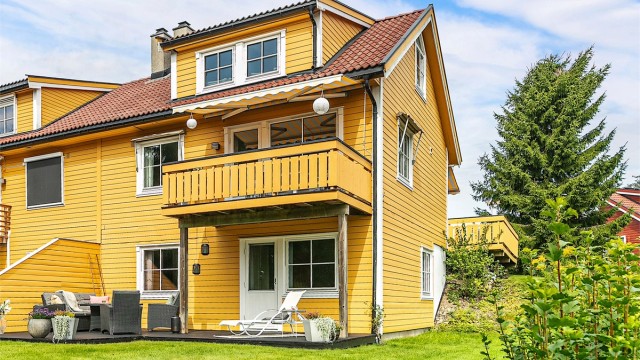 Eiendomsmegler Krogsveen v/ Elisabeth Hanssen har gleden av å presentere Porsveien 44!