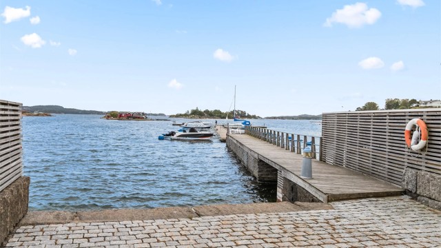 Brygga på Thorsholmen.