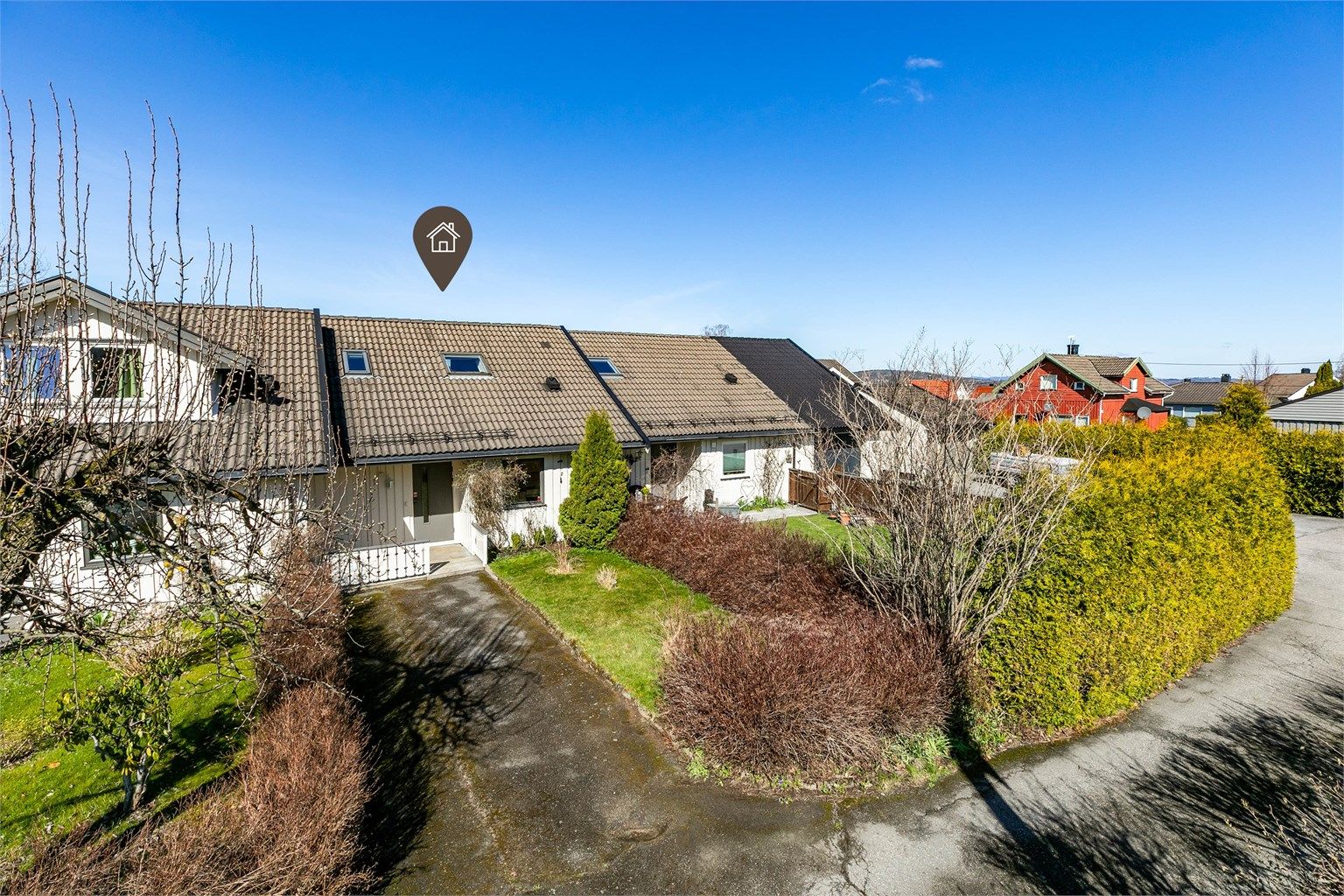 Dyreveien 69B presenteres av Krogsveen.
Fotograf; Børge Oppegård.