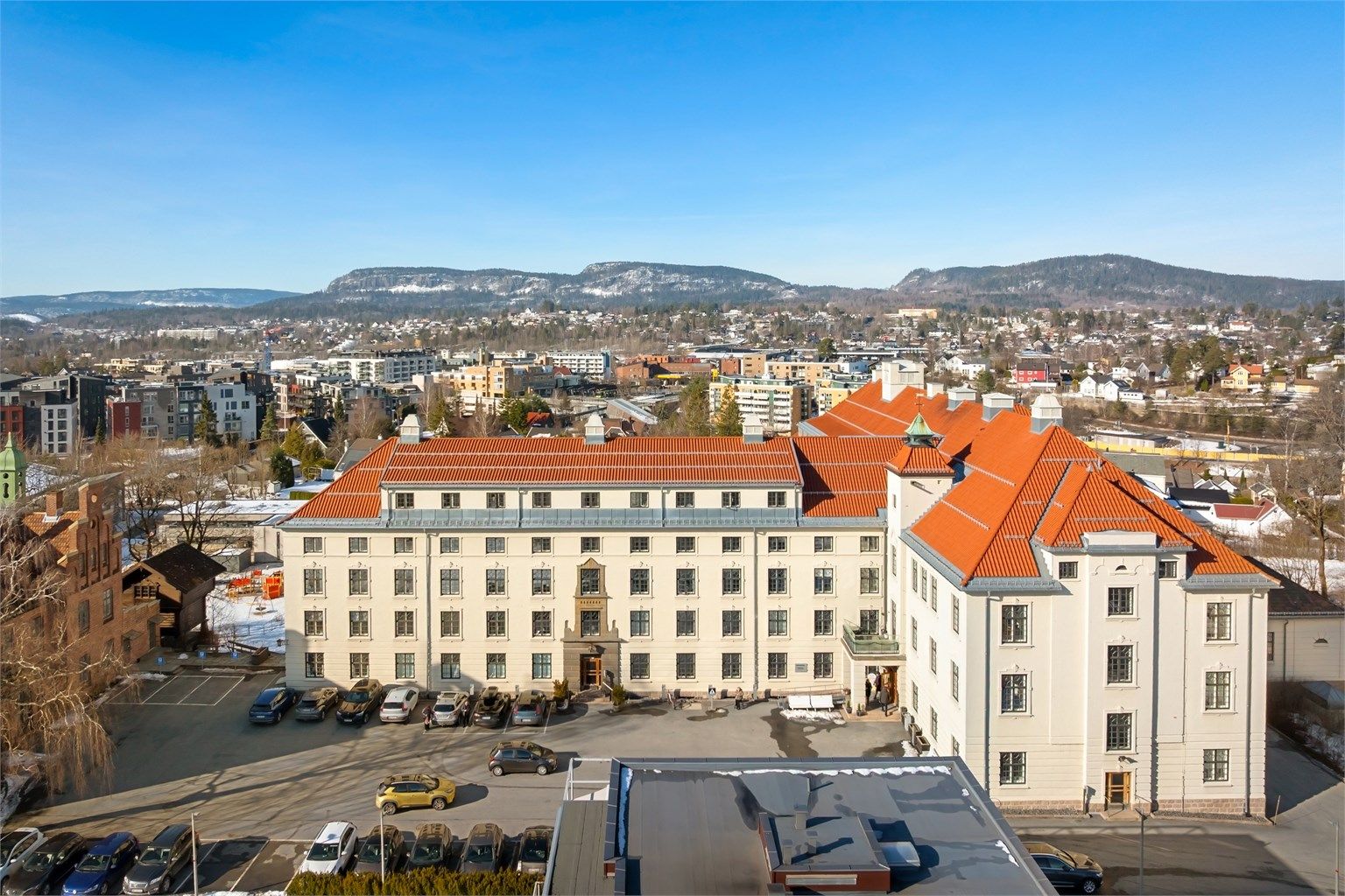 Sameiet har en stor, felles takterrasse på nesten 300 m² for sosialt samvær.