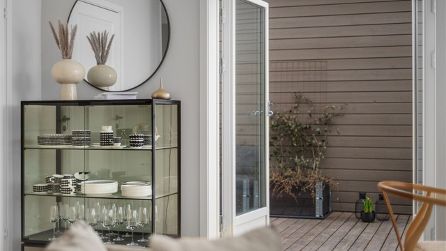 Fra stuen har man direkte utgang til en herlig sør-vestvendt balkong.