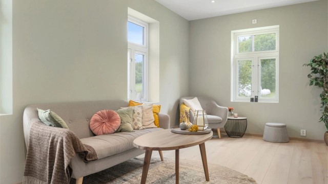 Velkommen til Pevikveien 13 - en moderne 3-romsleilighet betydelig oppusset og ombygget i 2024/2025.