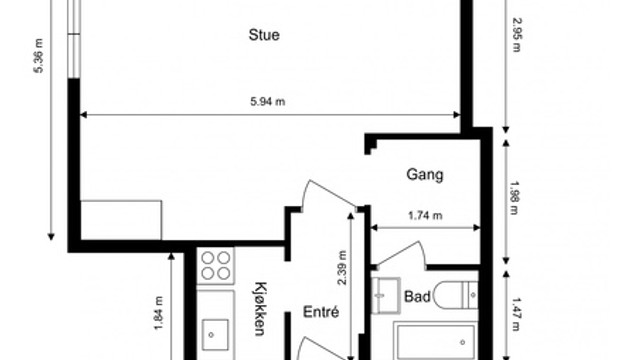 Arealeffektiv planløsning bestående av entré, separat kjøkkenløsning, bad, gang og et romslig hovedrom.