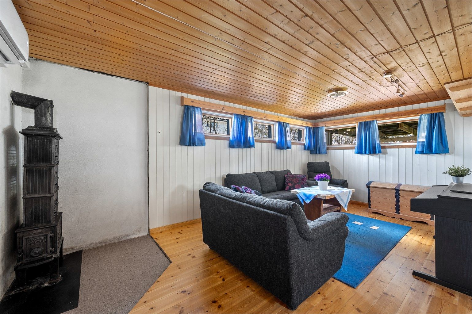 Rom i underetasjen som i dag benyttes som kjellerstue