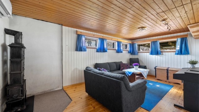 Rom i underetasjen som i dag benyttes som kjellerstue