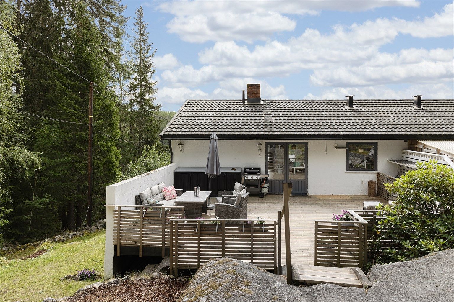 Velkommen til Kristians vei 12! Halvpart av tomannsbolig med idyllisk beliggenhet i marka. 