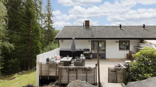 Velkommen til Kristians vei 12! Halvpart av tomannsbolig med idyllisk beliggenhet i marka.