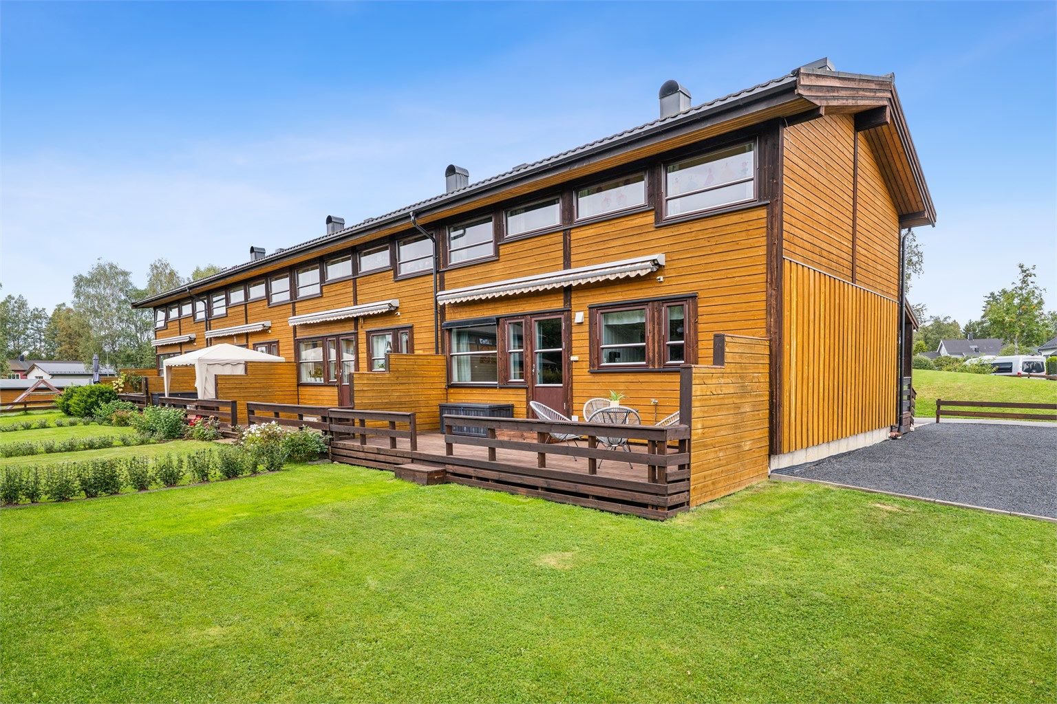 Velkommen til Dalstuvegen 6A- Innholdsrikt rekkehus med kort vei til Løten sentrum. 