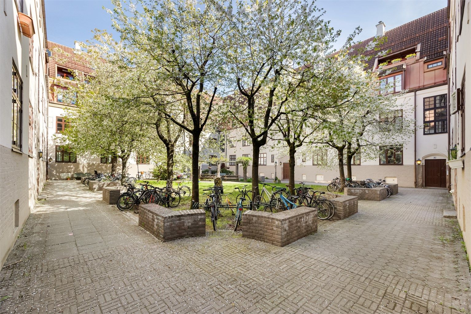 Leiligheten ligger utrolig fint til på Bjølsen i naturskjønne omgivelser.