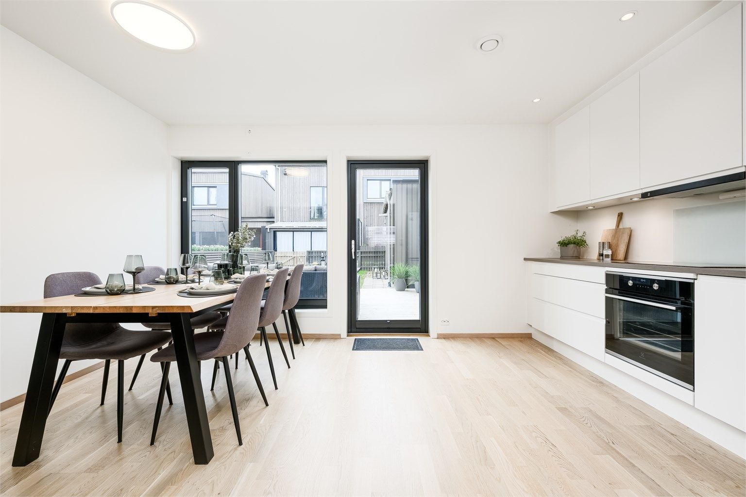 Velkommen til Engsyrevegen 36. Presentert av Ola Sirevåg v/Krogsveen Jæren