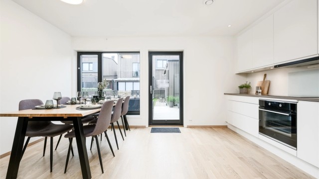 Velkommen til Engsyrevegen 36. Presentert av Ola Sirevåg v/Krogsveen Jæren