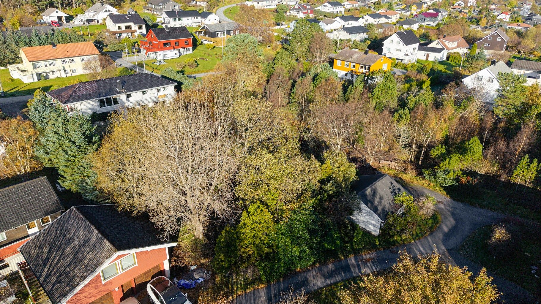 Boligtomt med sentral og barnevennlig beliggenhet på Valderøya
