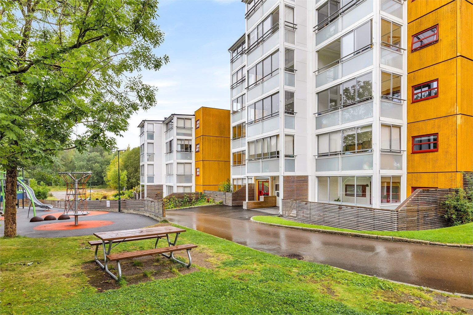 Eiendomsmegler Krogsveen v/Eskil R Tyskeberget ønsker velkommen til Lindebergåsen 52B