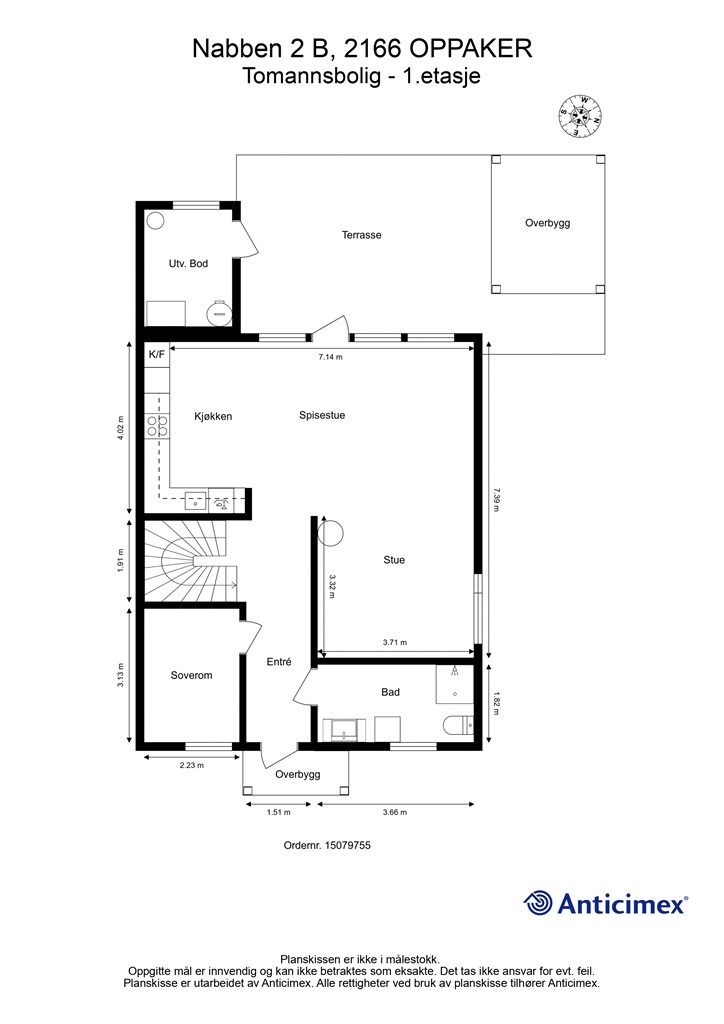 Første etasje har en sosial planløsning med åpen stue- og kjøkkenløsning, ett soverom og bad.