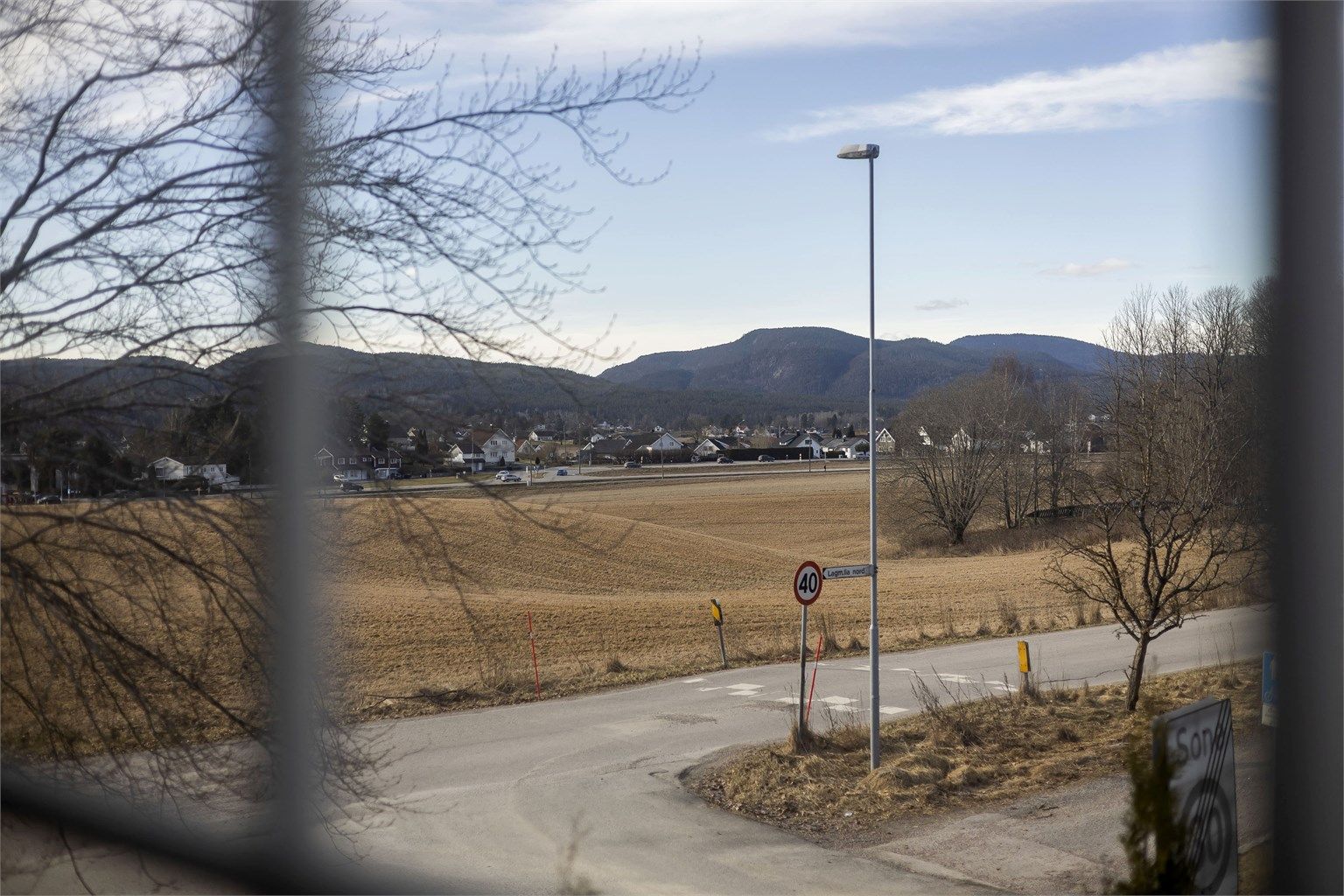 Landlig utsikt fra 2. etasje. 