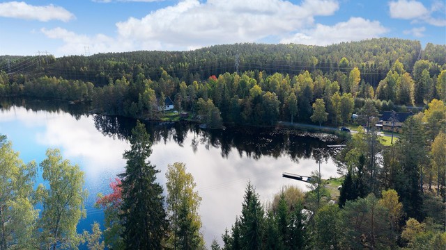 Bindingsvannet ligger vakkert til i Østmarka med rike tur- og friluftsmuligheter året rundt.