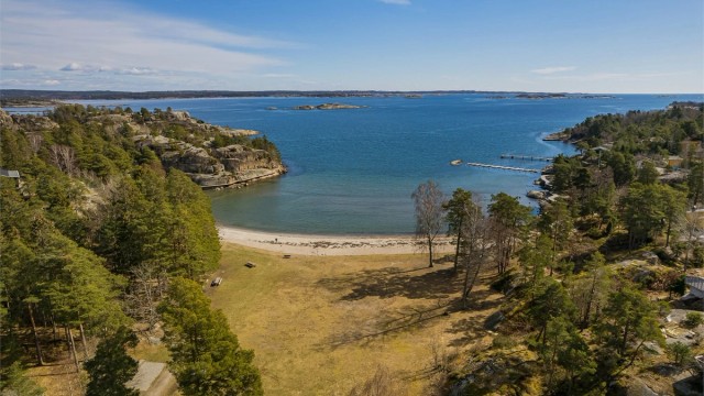 Særdeles kort sykkelavstand til Skjellvika badestrand