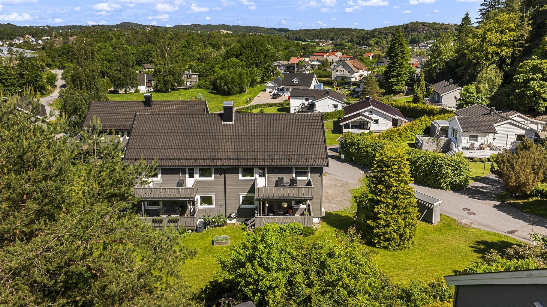 Kort vei til Gokstad barneskole, som ligger kun 600 meter unna.