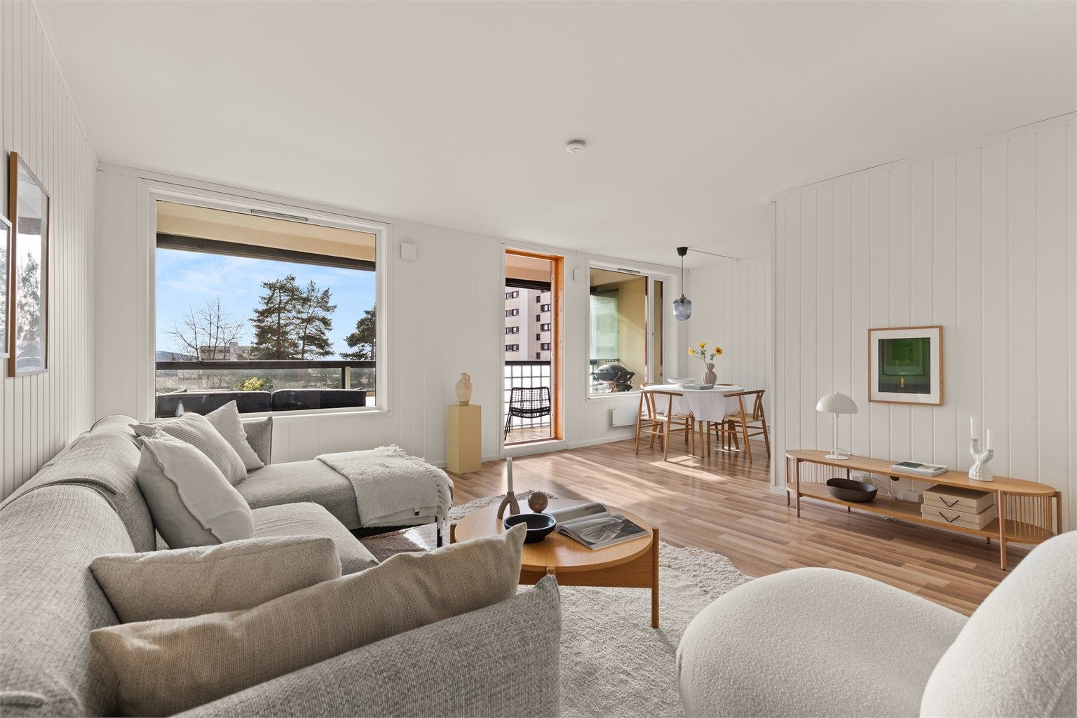 En attraktiv og tiltalende 3-roms andelsleilighet med en sydvendt, innglasset balkong. 