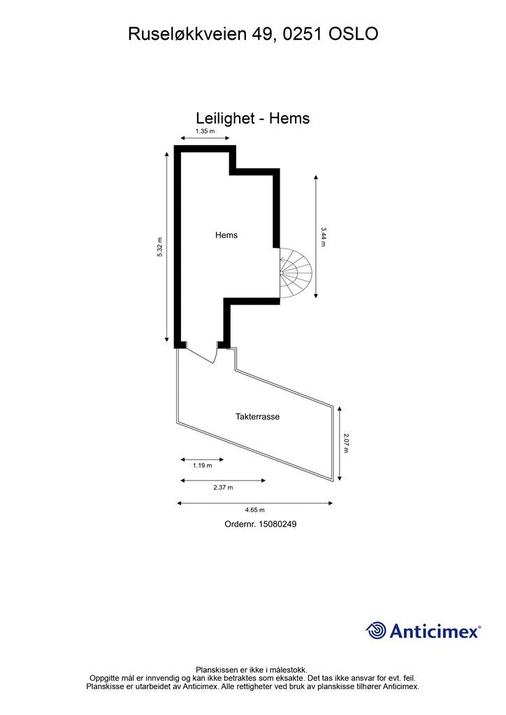 Leiligheten har to etasjer hvorav øverste, med mesanin/takterrasse er ikke omsøkt eller godkjent.