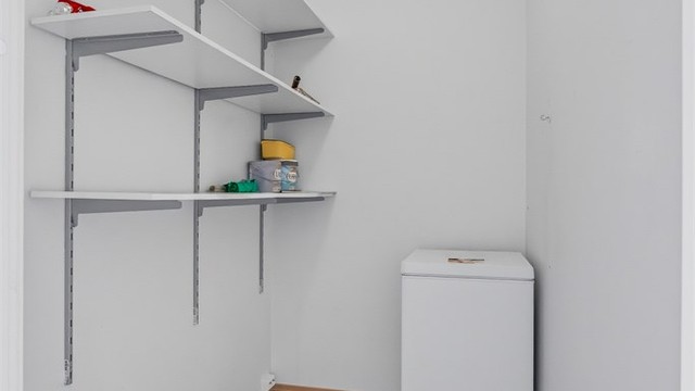 Leiligheten har gode oppbevaringsmuligheter i innvendig bod