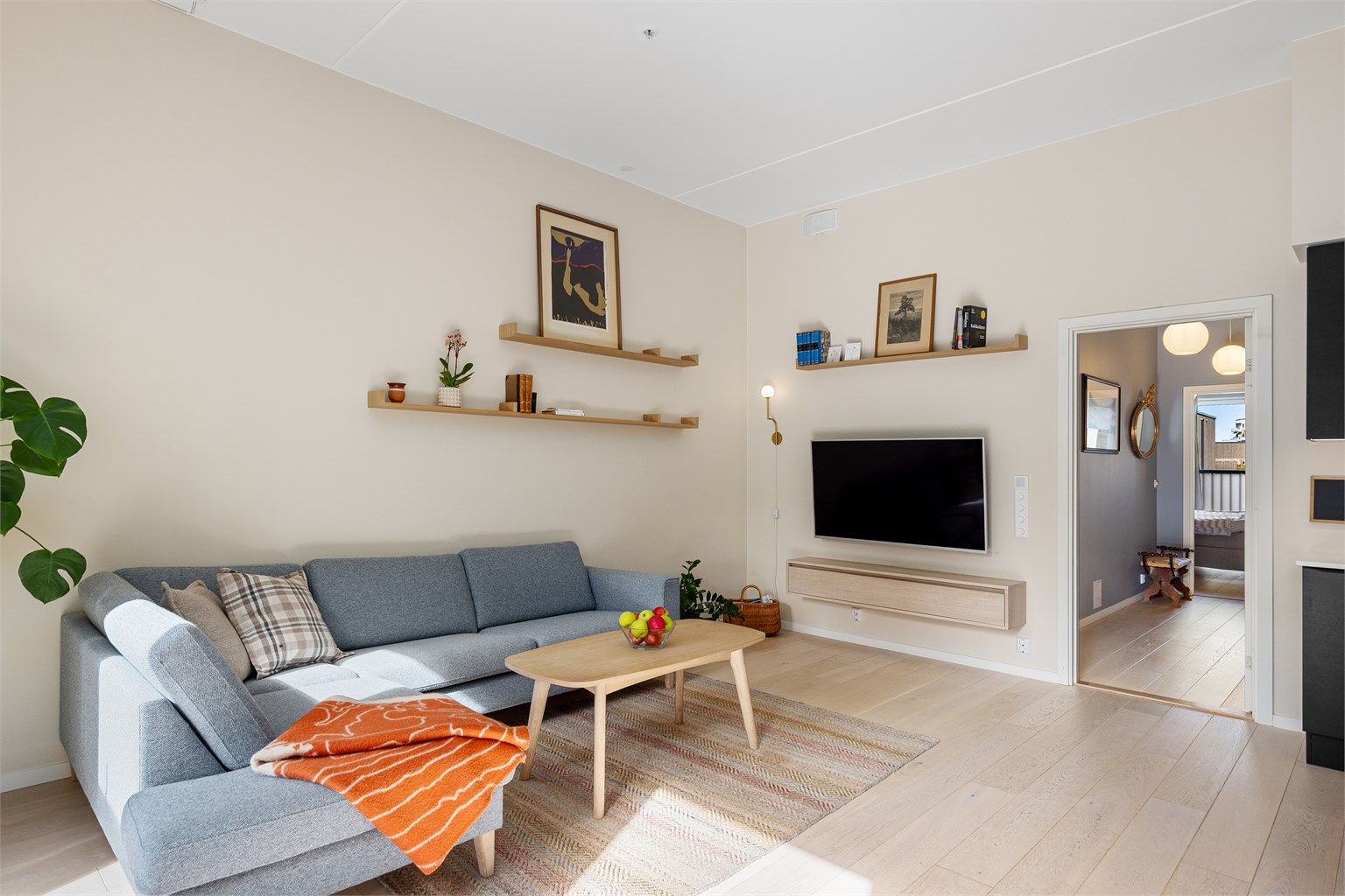 Leiligheten er utstyrt med balansert ventilasjon for et sunt og behagelig inneklima.