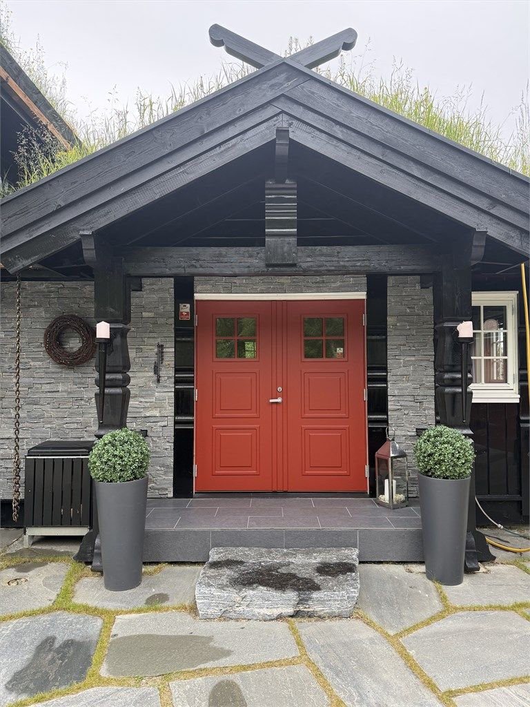 Flott overbygd inngangsparti