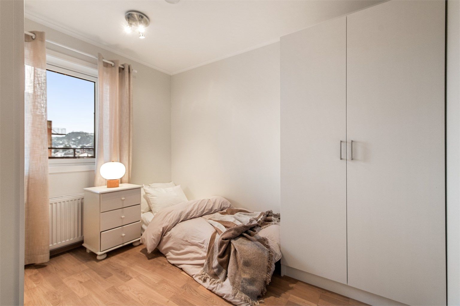 Gjesterom med garderobe