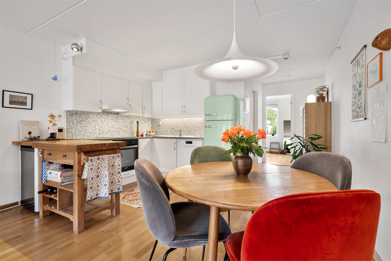 Spisebord med plass til familien eller flere gjester