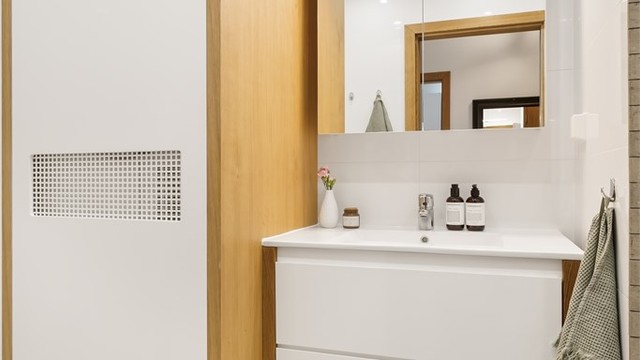 Plassbygget opplegg for vaskesøyle - kjempepraktisk!