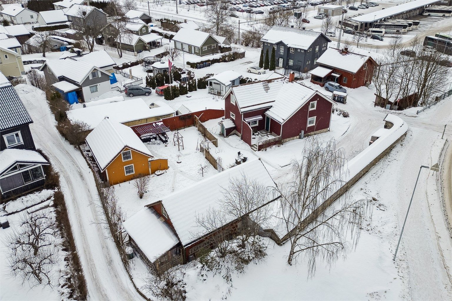 Velkommen til Stangevegen 100 - Eiendom med enebolig, dobbelgarasje og anneks!  