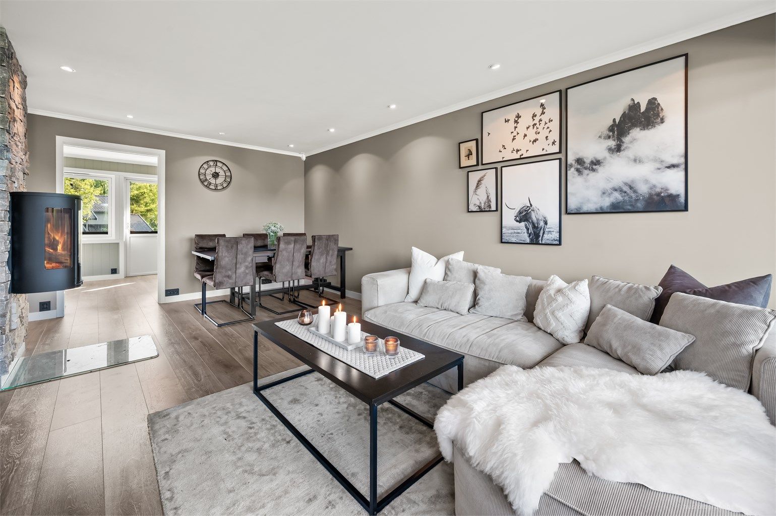 Leiligheten ble overflateoppusset og oppgradert i 2020