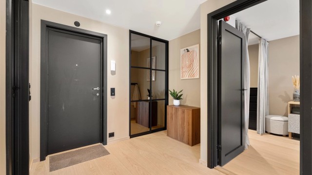 Videre går vi til hovedsoveromet som er til høyre.