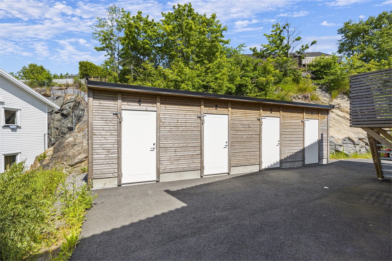Leiligheten disponerer en praktisk utvendig bod på ca. 6 m².