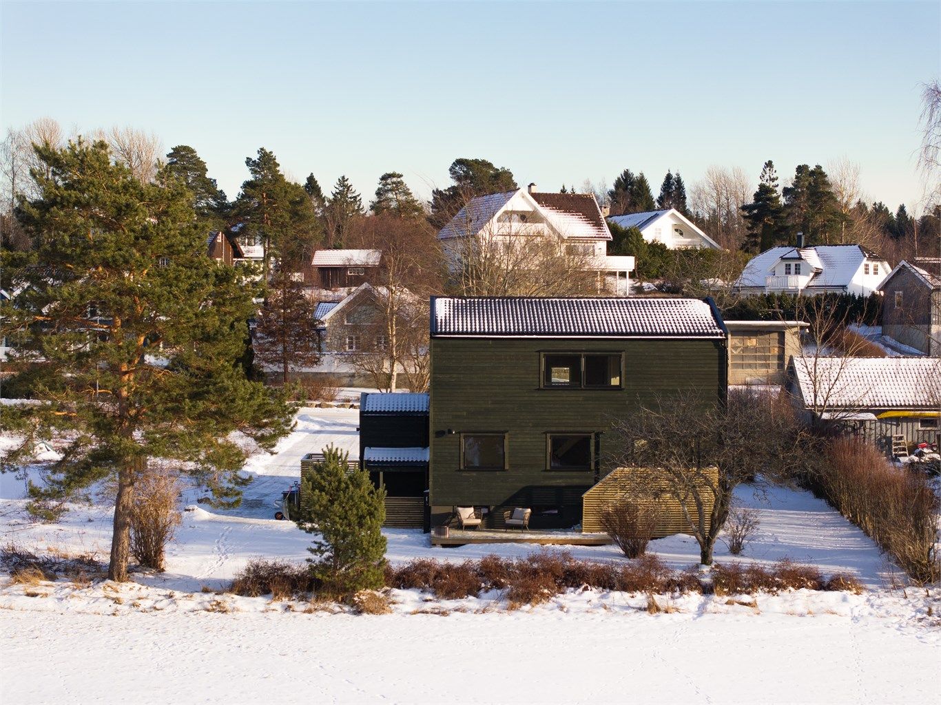 Etter omhyggelig renovering og betydelige påkostninger fremtrer boligen i Koretveien 31 som totalt forvandlet - nærmest som ny. 
Fotograf; Kristoffer Kristiansen.