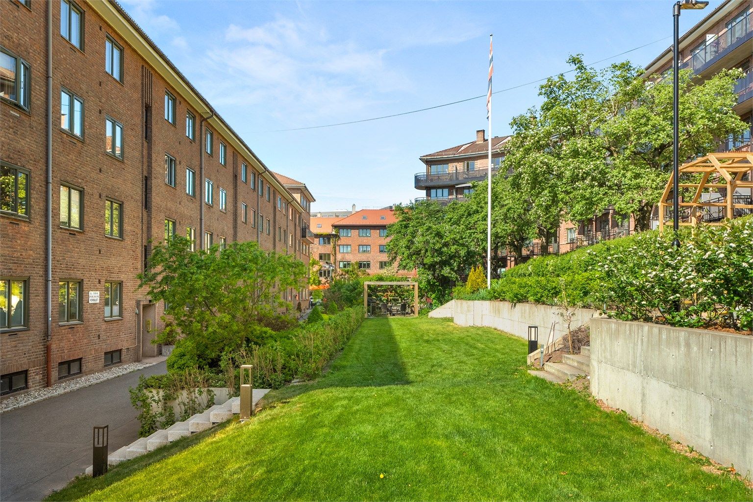 Pent opparbeidet gressplen. 