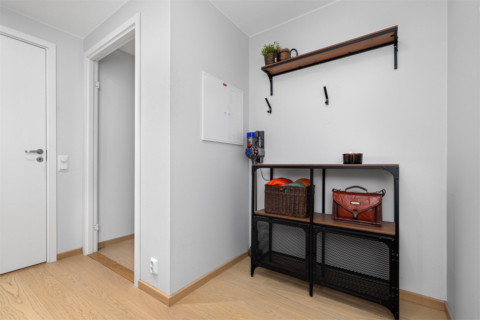 Avsatt plass til garderobe.