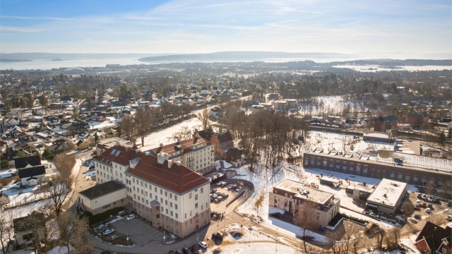 Sameiet har ingen registrert gjeld, noe som gir en forutsigbar økonomi.