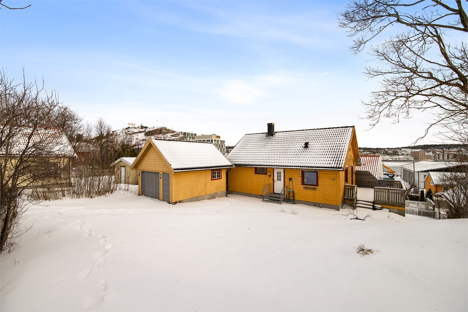 Lettstelt hage som trygt kan kalles for barnevennlig 