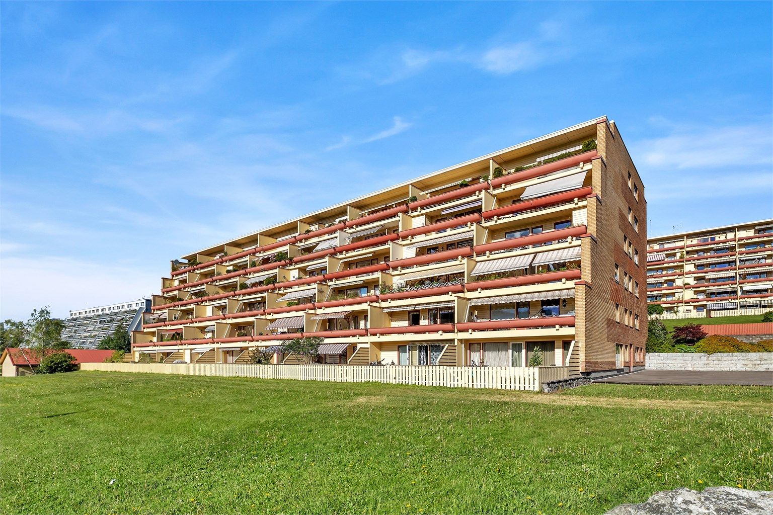 Eiendomsmegler Krogsveen v/Eskil R Tyskeberget ønsker velkommen til Vestlisvingen 27